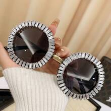 European And American Fashion With Rivet Design, High-End  And Unique Style Suitable For Both Men And Women, Showcasing A Luxurious And Elegant Feminine Charm. - Kim cương trắng xám # - Xem 7