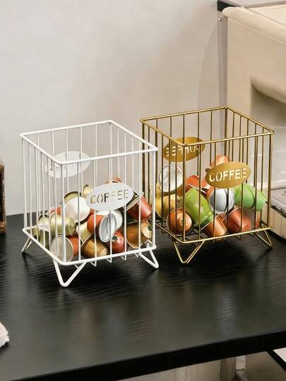 13.5*13.5*16.5厘米方形金属咖啡胶囊收纳盒，小巧精致，适合现代家居装饰，有白色和金色可选。