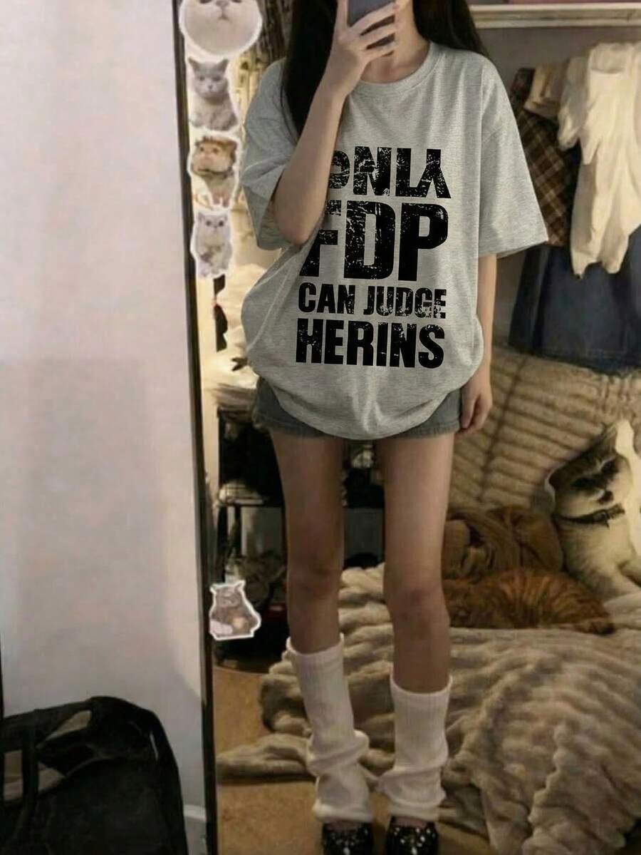女款 Y2K 龐克街頭風寬鬆落肩破洞圖案休閒 T-shirt 夏季 - 淺花灰 - 查看 1