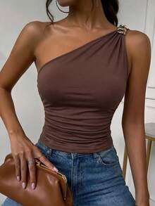 Top de tirante único elegante marrón para mujer con hebilla metálica, fruncido y ajuste ceñido, top casual chic y sexy - Marrón - Ver 7