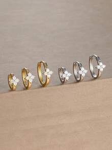 3件套简约时尚小耳扣，6/8/10mm花朵造型，镶嵌4颗立方氧化锆，叠戴标准高耳垂小金圈耳环套装，女士18K镀金铜质耳环，适合多耳洞佩戴，轻盈无负担，可佩戴于耳屏、耳廓、耳骨等耳廓部位，精致日常婚礼派对饰品。 - 3PCS 水晶鋯石耳圈套裝 - 查看 7