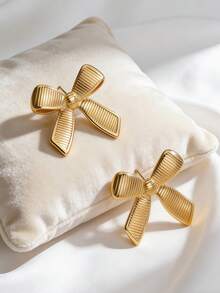 Conjunto de 4 brincos de borboleta em ouro e prata - Brincos femininos elegantes e requintados. Os brincos em aço inoxidável banhado a ouro 14K são leves e hipoalergênicos. Perfeitos para uso casual no dia a dia, festas, encontros, aniversários e casamentos. Um presente ideal para mulheres. - Multicolorido - Ver 8