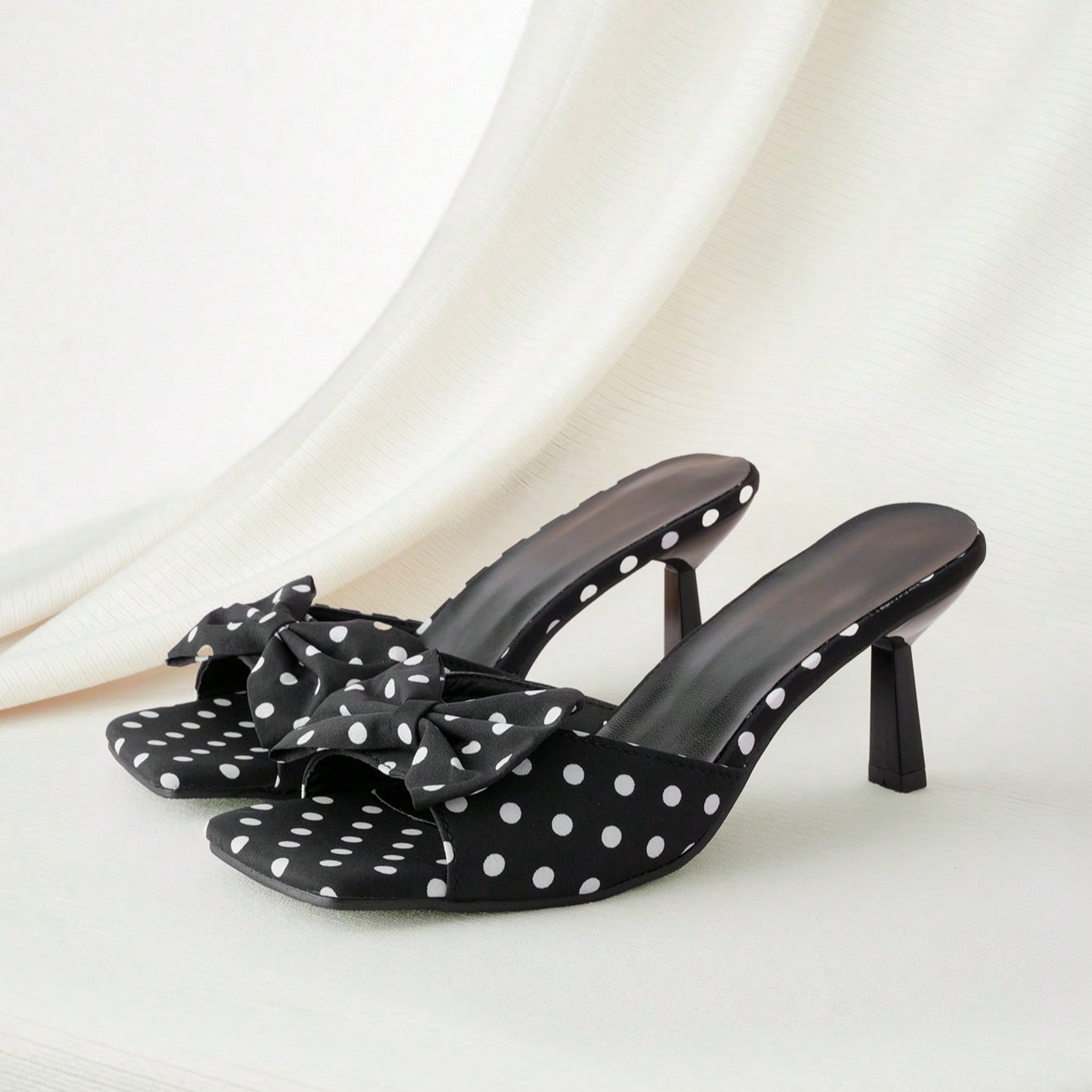 Sandalias de taco alto y punta abierta de moda con dedo al descubierto y lazo, tacón de aguja con punta cuadrada para mujer