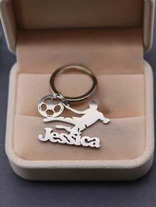 Personalisierter Fußball Schlüsselanhänger - mit Name und Team graviert, Schlüsselanhänger aus goldfarbenem Edelstahl mit Fußball Charm, Geburtstags-/Weihnachts-/Valentinstags-Geschenk für Fußballspieler, Fan - langanhaltend Sportmemorabilia, Fußball Accessoire, Teamspirit Ausrüstung, Sportdesign, polierte Oberfläche, Fan Merchandise, hochwertige Gravur, Teamunterstützer - Verschiedenfarbig - Übersicht 3