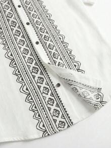 男士几何印花短袖衬衫，现代游牧风格立领度假上衣，透气夏季假日衬衫，波西米亚休闲日常纽扣衬衫 - 黑與白 - 查看 6