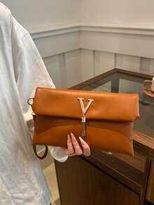 Elegant French Style Solid Color Minimalist Retro Women's Clutch Bag, With Metal Oval Buckle And Tassel Decor, Suitable For Evening, Party And Other Occasions - Brown - View 5