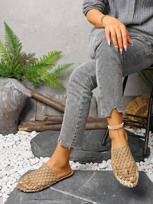 Sandal Pantai Wanita Model Eropa dan Amerika Terbaru dengan Tali Belakang dan Bagian Dalam yang Nyaman, Sandal Kasual. - Sampanye - View 7