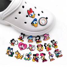 20 piezas de decoraciones de PVC para zapatos, adecuadas para chanclas, sandalias, pulseras, muñequeras, regalos de fiesta, regalos para niños (tanto para niños como para niñas). Artículos para el hogar, accesorios para zapatos, artículos relacionados con la decoración de zapatos. Dijes para manualidades/Repuestos de flores para zapatos/Accesorios para estudiantes/Decoración de hebillas lindas para zapatos/Decoraciones para parejas/Flores para zapatos de niños/Dijes/Juego de flores para zapatos - Multicolor - Ver 8