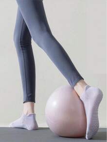 Women's Black Non-Slip Athletic Ankle Socks For Daily Wear - Black - View 3