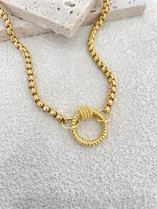 这款优雅的金色吊坠项链套装包含一个可拆卸的圆环，采用螺旋扣设计，配有金色邪眼吊坠、金色心形吊坠和心形锁吊坠。时尚精致，适合日常佩戴或作为礼物。 - 金色 - 查看 3