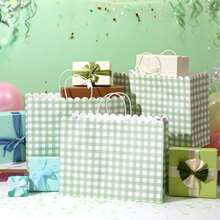 24 Pcs Gingham Party Supplies Green And White Gift Bags 16 X 12 X 6 Inch Kraft Paper Checkered Plaid Candy Goodie Party Favors Bags For Easter Picnic BBQ Birthday Baby Shower Wedding - Xanh lá và trắng - Xem 3