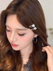 2/4pcs Pearl Flower Hair Clips For Women, Bangs/Side Hairpin, Elegant Everyday & Party Wear Summer Hair Accessories Beach Claw Clips Vacay Hair Claws,Holiday,Travel - White - View 5