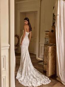 Strapless Beaded Lace Mermaid Wedding Dress With 3D Appliqué And Fitted Silhouette, Vintage Elegant Bridal Gown With Tulle Layers And Handcrafted Beading, Perfect For Indoor Ceremonies, Intimate Weddings, Holiday Celebrations, Christmas, Halloween, Birthday Parties, Prom Nights, Evening Receptions, Special Occasions, Featuring Feminine Contour, Soft Movement, Comfortable Fit, Timeless Elegance, Statement Dress For Brides Seeking Refined, Romantic, Elegant, And Dreamlike Look With Delicate Lace Detailing And Subtle Sparkle Finish - 白色 - 查看 5