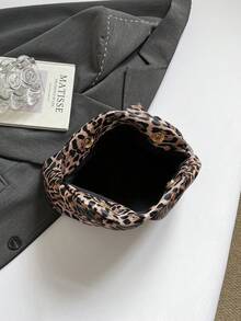 2026 Early Spring New Rivet Leopard Print Handbag, Fashionable Streetwear Niche Retro Handbag - Brown - View 4