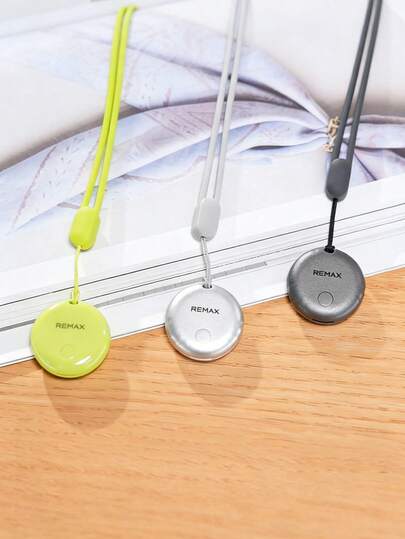 REMAX The RT-G2308 Smart Global Positioning Anti-Loss Device (Google Version) Is Exquisite, Compact, And Portable. It Features A Lanyard Design, Multi-Device Collaboration With An Alarm, Precise Positioning With Bluetooth Beeping, And Is Waterproof And Dustproof. Suitable For Keys, Wallets, And Backpacks.