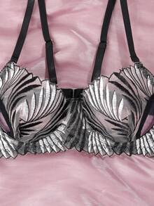 Bộ đồ lót nữ 3 món gợi cảm, sang trọng, thêu họa tiết, thiết kế buộc dây quyến rũ tôn dáng. - màu đen - Xem 8