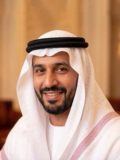 白色花卉印花头巾，男女通用，舒适涤纶面料，搭配发带更佳，时尚配饰，透气性好，传统与现代设计兼具，适合开斋节、日常佩戴，优雅的穆斯林头饰。