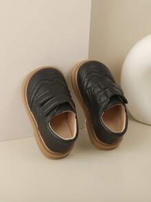 1 Pair Toddler/Kids Perforated Floral Leather Hook And Loop Round Toe Low Heel British Style Canvas Shoes, Suitable For Daily Wear, 1st Birthday Party, School Activities [Please Select Size Based On Actual CM Measurement] - Black - View 4