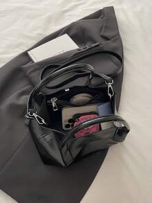 2026 New Retro Large Capacity Shoulder Bag, Minimalist Chic Commuter Underarm Tote Bag - Black - View 4