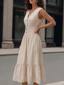 Đầm xòe dáng suông, thiết kế xếp ly, cài cúc dừa, thời trang, thanh lịch, đa năng, thích hợp cho nữ công sở, đi làm. - Màu be - Xem 2