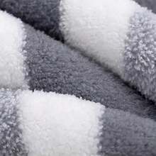 10件套 | 条纹纯色珊瑚绒毛巾套装，[4条面巾 + 4条手巾 + 2条浴巾] / 10条面巾，速干、柔软舒适、吸水性强，适用于洗脸、擦手、擦头发、沐浴，适合居家、酒店、厨房、浴室、泳池、旅行、SPA、瑜伽、情人节礼物及日常使用。 - 彩色 - 查看 10