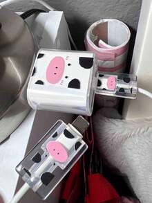 4个可爱奶牛图案TPU软保护壳，兼容苹果18W/20W充电器 - 彩色 - 查看 4