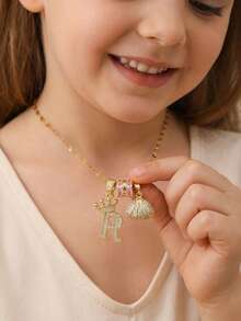 1pc Exquisite Personalized Gold-Plated Copper Zirconia Stone Crown & Letter Pendant, Pink Zirconia Shell Pendant Necklace, Retro Vacation Style Jewelry Accessory - Gold - View 1