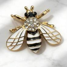 1pc European And American Enamel Brooch, White Bee Lapel Pin, Clothing & Bag Accessory - A - View 1