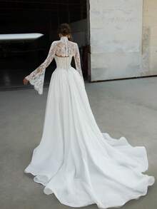 High Neck Sheer Long Sleeve Lace Wedding Dress With Flowing Full Skirt, Vintage Royal Bridal Gown With 3D Lace Appliqué And Chiffon Layers, Perfect For Castle Weddings, Autumn Ceremonies, Holiday Celebrations, Christmas, Halloween, Birthday Parties, Prom Nights, Evening Receptions, Special Occasions, Featuring Dramatic Volume, Feminine Silhouette, Comfortable Fit, Timeless Elegance, Statement Dress For Brides Seeking Regal, Elegant, Dreamlike, And Sophisticated Look With Rich Texture And Airy Flow - 白色 - 查看 4