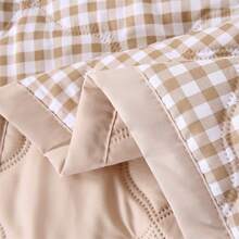 1pc Ultra Soft & Breathable Quilt - Lightweight All-Season Bedding, Modern Floral Plaid Pattern, 100% Polyester, Machine Washable, Suitable For Single/Double Bed, Hotel, Camping And Home Decor, Luxury Hotel Bedding | Modern Quilted Design | Embossed, Autumn Decor, Room Decor - Champagne - View 8