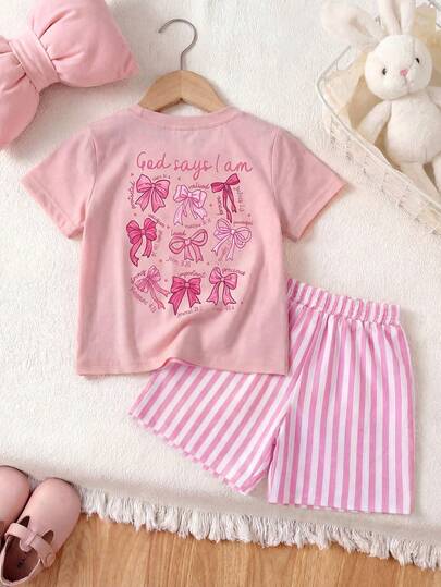 Set de 2 piezas de top de manga corta con estampado de mariposa rosa suave y shorts a rayas para niñas