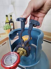 1件装三合一阀门扳手兼开瓶器 - 可调节棘轮机构、开瓶器、气瓶阀门调节器、舒适手柄设计、外观优雅、棘轮机构精准 - 均碼(顏色隨機) - 查看 3