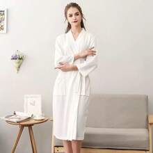 1 chiếc áo choàng tắm unisex mùa xuân/hè, kiểu dáng tối giản, dài, màu trơn, có thắt lưng - Áo ngủ polyester cổ chữ V, phù hợp cho mọi mùa, đồ dùng phòng tắm, váy xông hơi khách sạn, váy phù dâu mùa hè. - trắng - Xem 6