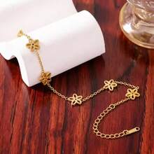 精致镂空花卉迷彩手链，18K镀金不锈钢链手链，女士钛钢首饰 - 金色 - 查看 2