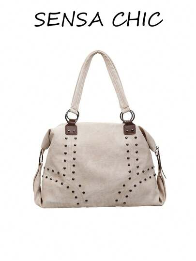 这款时尚新款女士单肩包采用PU材质，内部空间宽敞，米白色内衬，配有双提手和铆钉装饰，时尚优雅。包身还饰有红色心形吊坠，非常适合购物、外出、旅行等各种场合。