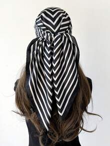 1条高品质缎面雪纺围巾，90厘米大方巾，欧美几何印花披肩，百搭配饰，适合海滩、度假等场合。 - 彩色 - 查看 16