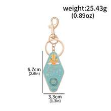 1件装“宅度假汽车旅馆”钥匙扣吊坠，珐琅钥匙圈，圣诞封锁期间的礼物 - 彩色 - 查看 14