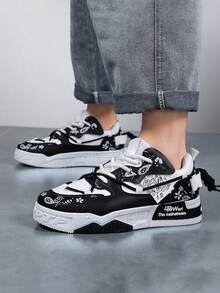 Tenis casuales versátiles para hombre de diseño clásico de moda, material de PU con suela gruesa antideslizante y cordones ajustables, calzado cómodo y ligero para trabajo uso diario y todas las estaciones - Negro - Ver 4
