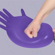 100只装一次性深紫色丁腈手套，不含乳胶，防水，防静电，多用途手套，适用于染发、美容院、绘画、工艺美术、家务清洁、厨房、浴室、家庭及日常使用（无包装盒） - 深紫色 - 查看 9