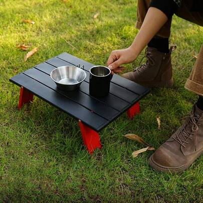 Mini Mesa Dobrável Portátil, Mesa Leve para Uso Externo Adequada para Praia, Piquenique, Churrasco e Pesca, Mesa de Café Dobrável para Camping, Suprimentos de Camping e Trilha com Bolsa de Armazenamento