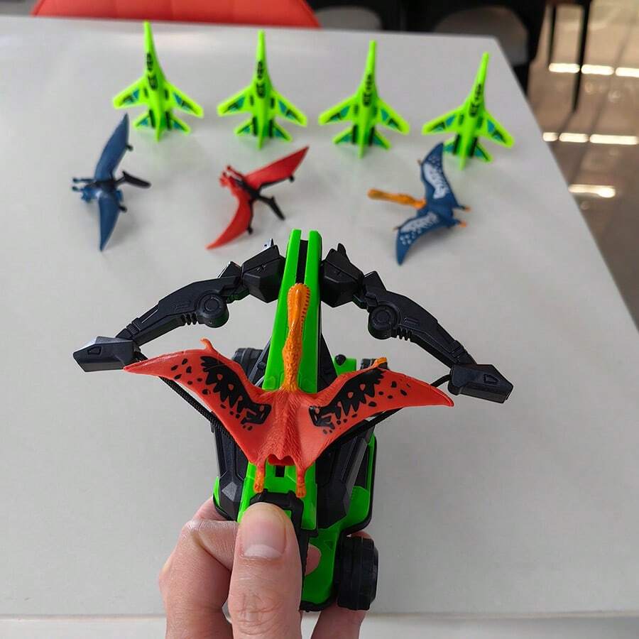 Manual Flying Plane Launcher, Perfect Outdoor Fun & Entertainment Choice, Ideal Birthday Or New Year Gift