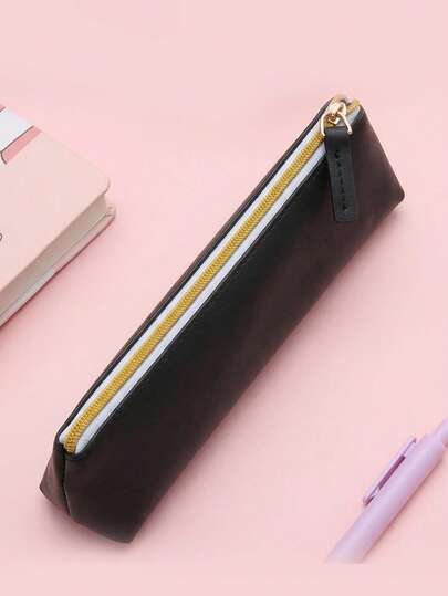 1个，六种颜色可选，PU皮革纯色文具笔袋，无logo，优质PU材质，防水防污。多用途文具袋，适用于学校用品、返校季、防水笔袋、拉链笔袋、旅行文具包、化妆品收纳袋、旅行必备品，精致时尚，优雅大方。