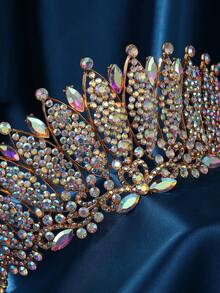Wreaths & Crowns - Red - View 11