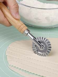 1pc Multi-Function Dumpling Mold Set, 5 Shapes Available: Square, Round, Heart, Triangle, Star, Italian Ravioli Mold, Wooden Handle Roller Cutter, Home Baking Tool For Dumpling, Pasta, Pierogi, Pizza Cutter, Convenient , DIY Kitchen Baking Tool, Ramadan Eid Gift - View 12