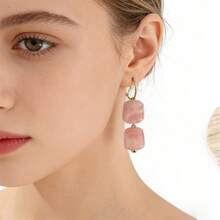 BMOR 1对法式复古奶油杏仁色和日落橙色亚克力仿天然石吊坠耳环，适合女士派对佩戴 - 方吊墜 - 查看 2