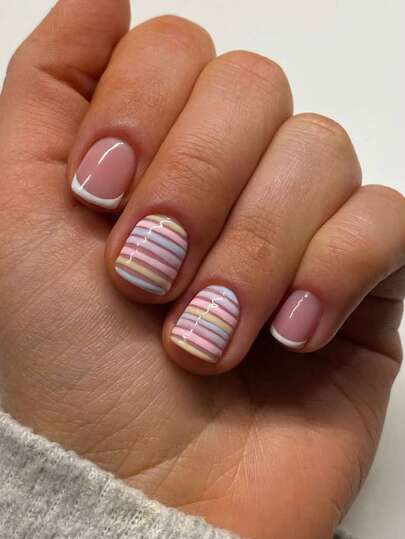 24片装短方形按压式美甲套装，春夏简约彩色条纹法式风格，可爱亮丽的假指甲，法式假指甲，短款假指甲，美甲装饰，美甲艺术，亚克力指甲，适合可爱女孩在日常生活、派对、约会、工作和其他场合佩戴，增添你的色彩。