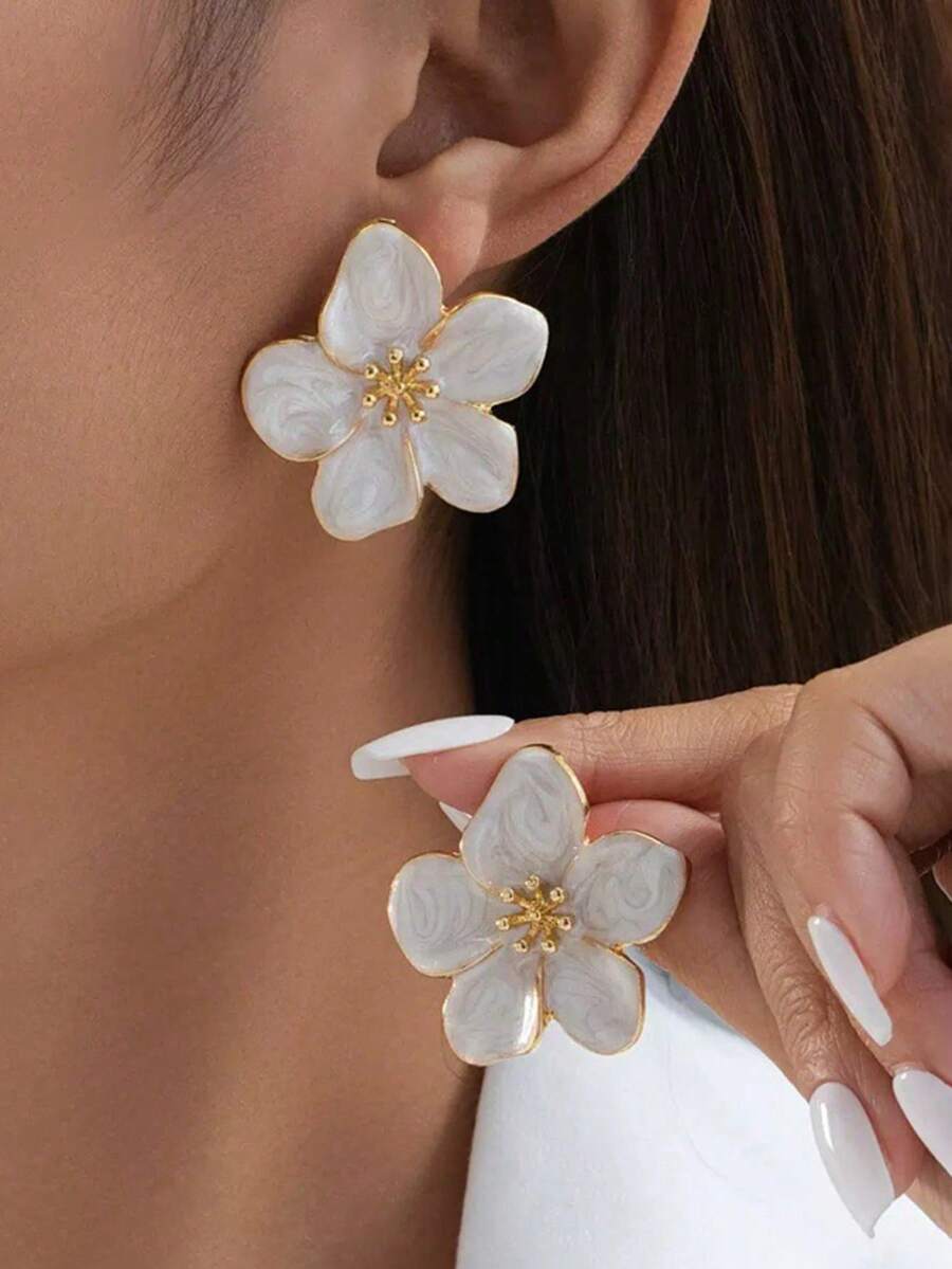 一对跨境时尚花朵滴油耳环，简约高端，显瘦个性。耳环款式时尚个性，适合夏季佩戴，珠宝首饰。 - 白色 - 查看 1