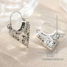 Bohemian Carved Silver Hollow Leaf Pendant Earrings - Exquisite Handmade Design, Versatile Jewelry Suitable For Women, Bohemian Style Earrings, Fashionable Accessory - Silver - View 7