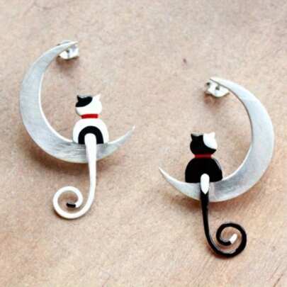 浪漫猫咪爱好者必备 - 耳环 - 珐琅饰品 - 垂坠式或耳钉式 - 猫咪装饰 - 猫与月亮 - 月亮耳环 - 黑白配色