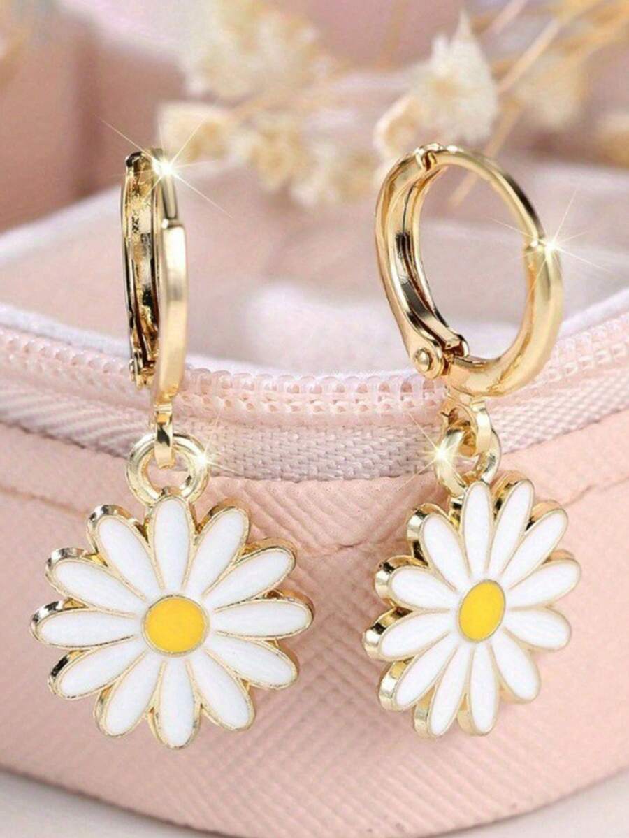 1 Pair Of Exquisite Yellow Daisy Shaped Earrings, Women's Style, Engagement/Wedding Earrings, Perfect Gift For Sisters/Mothers, Valentine's Day, Mother's Day, Mom Gift - Daisy - View 1